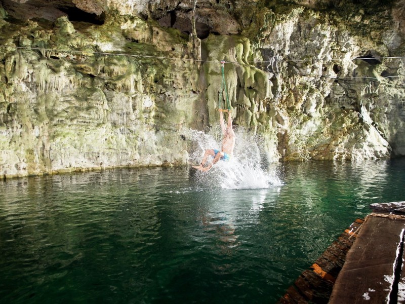 Cenote Maya