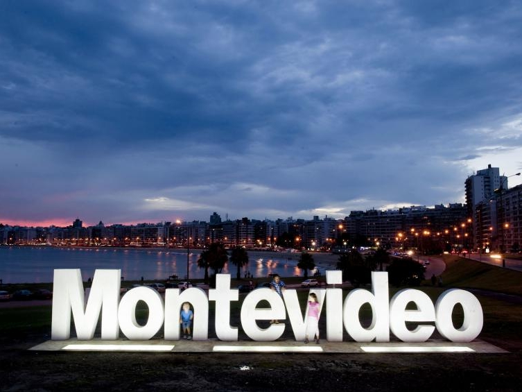 Rambla de Pocitos mit Letrero