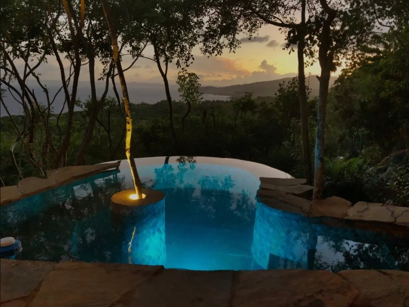 Casa El Paraiso - Evening pool atmosphere