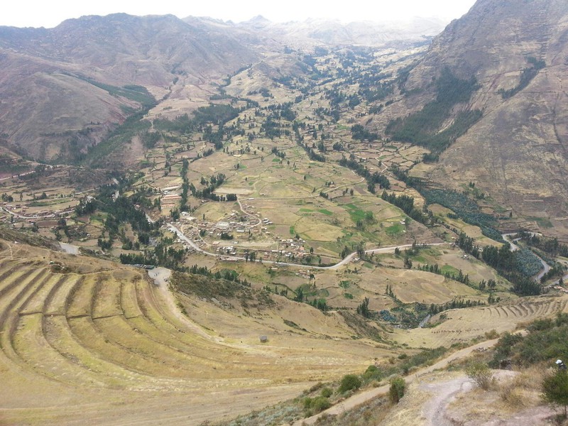 Tal vor den Inka-Ruinen von Pisac
