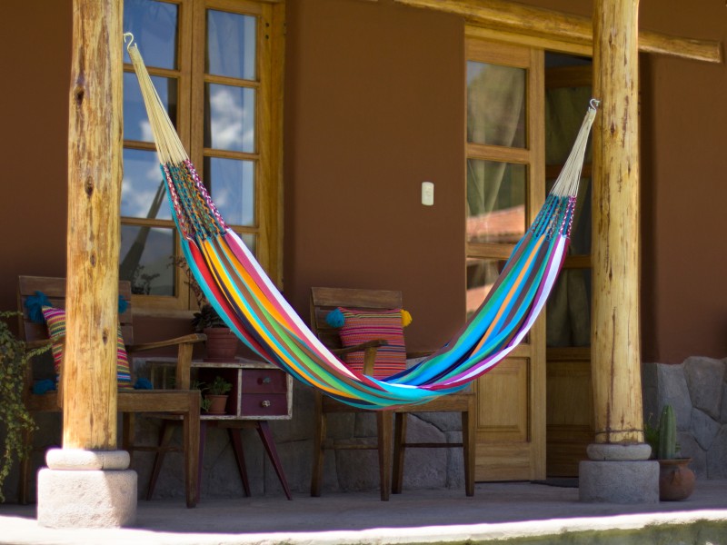 Nunu Boutique - Terrasse mit Hängematte