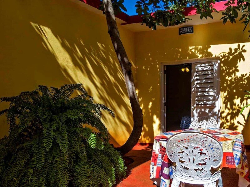 Casa El Suizo kleine Terrasse