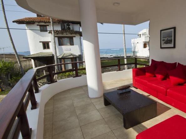 Aufenthaltsbereich mit Meerblick