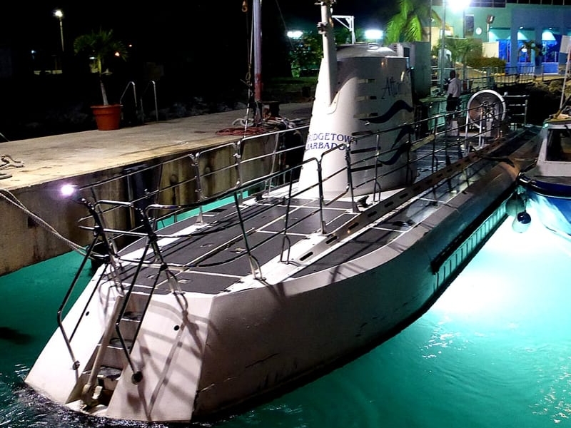 Atlantis Submarine Night Dive