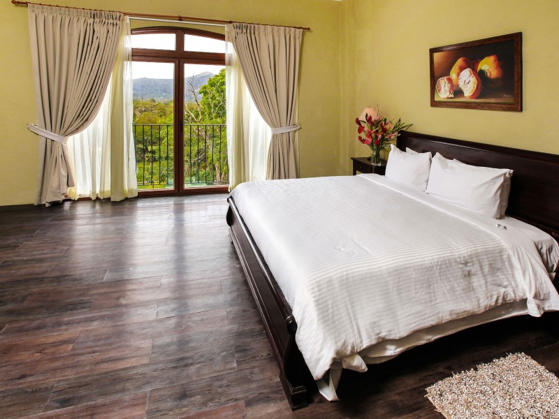 Los Mandarinos - Suite