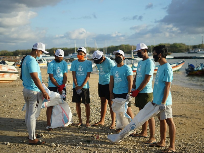 Galapagos Volunteers