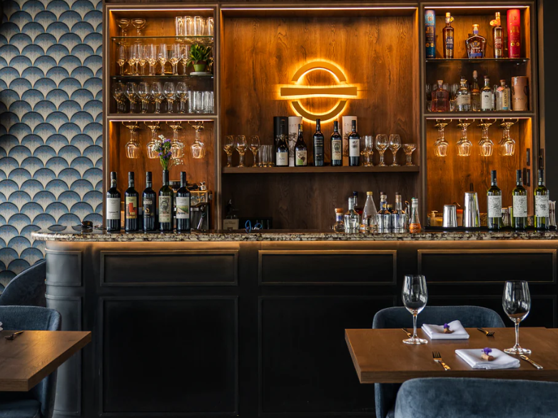 Dos Hemisferios - City Winery Batan Town