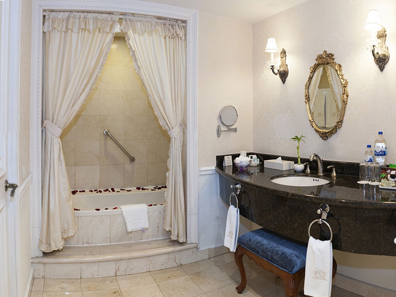 Gran Hotel - Badezimmer