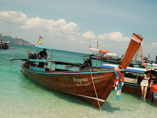 Island Hopping by Speedboat