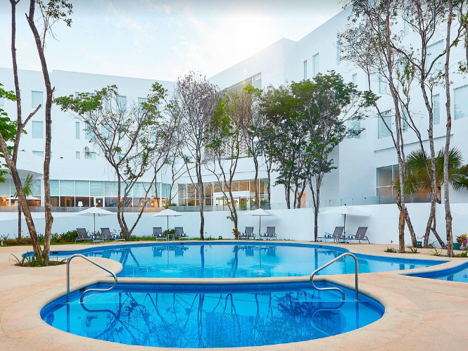 Fairfield Airport_Swimming Pool