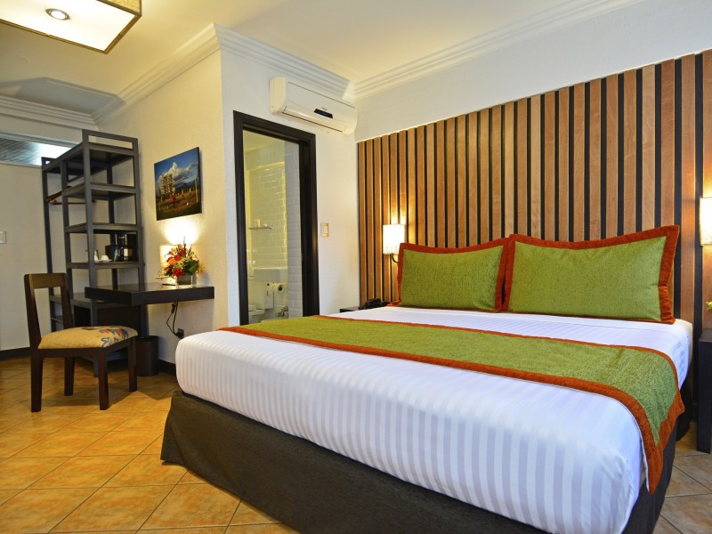 Autentico - Standard Deluxe