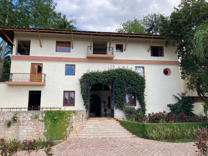 Mayaland - Hauptgebäude