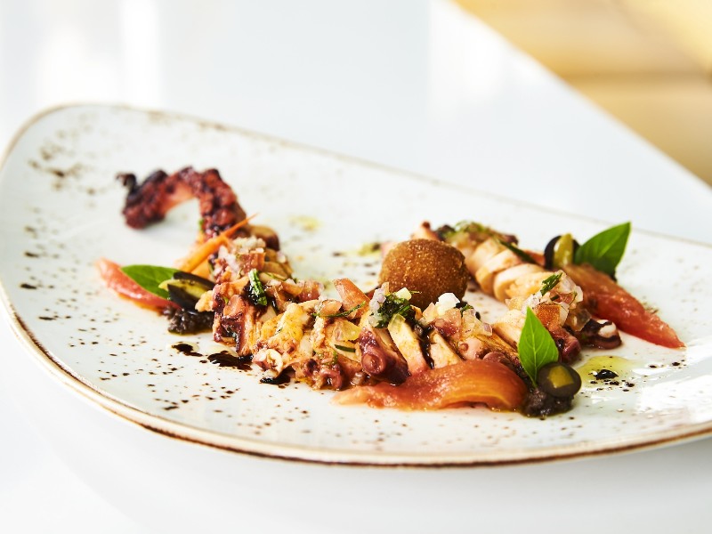 Manzana Kempinski - Octopus 