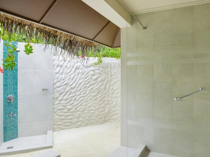 Beach Villa Bathroom