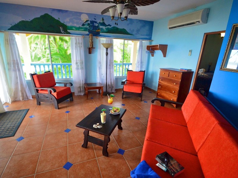 Las Lajas Beach Resort - Zimmer