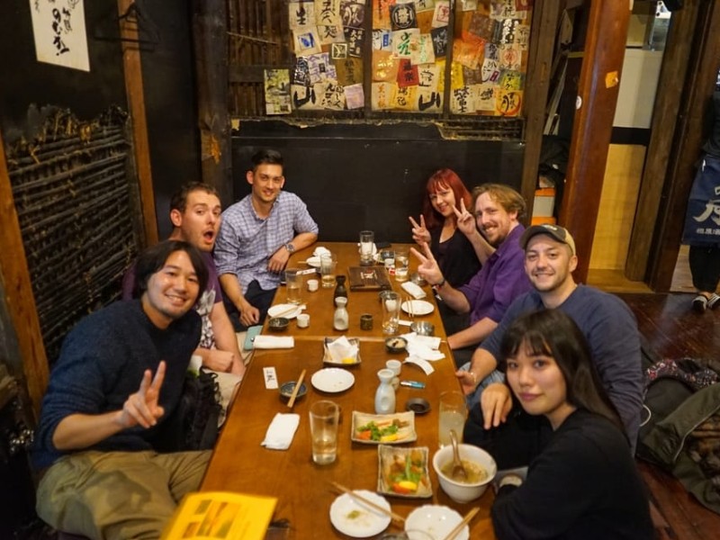 Bar Hopping Food Tour