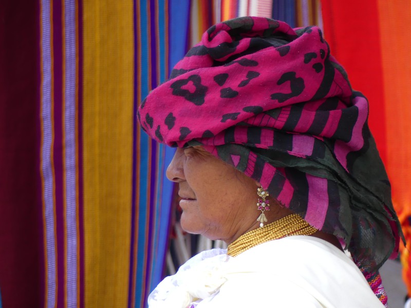 Marktfrau in Otavalo