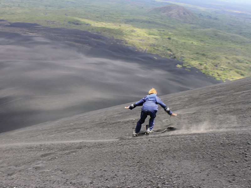 Cerro Negro - Sandboarding