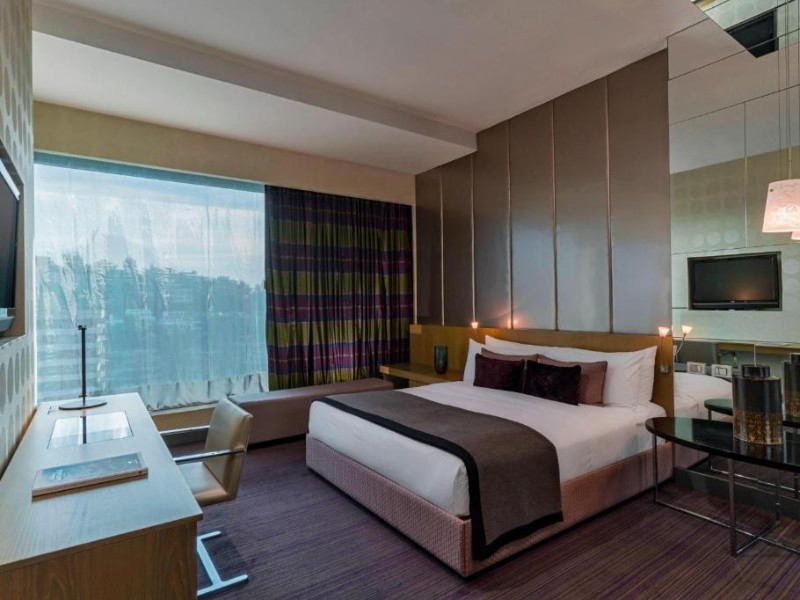 Fantastic Suite mit Blick auf die Stadt