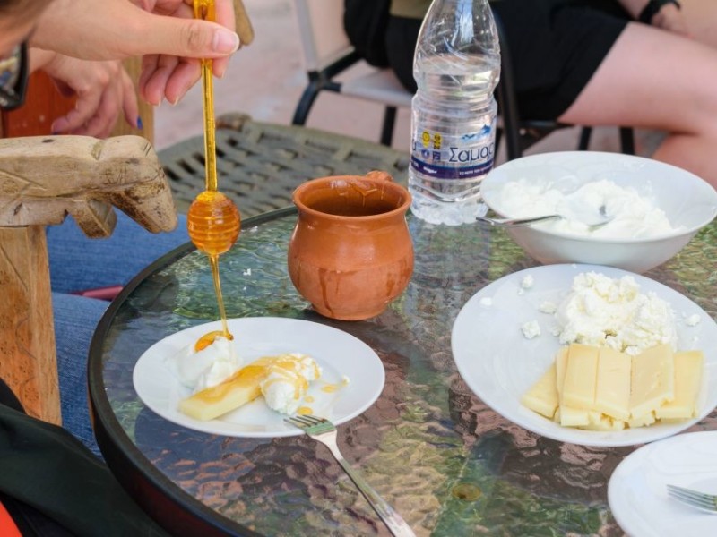 Cheese & honey tasting