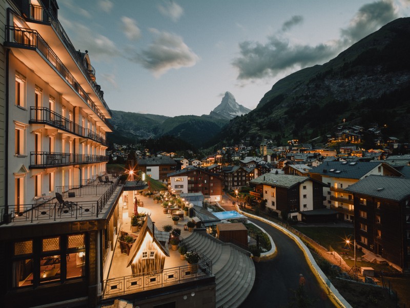 BEAUSiTE Zermatt evening view Matterhorn