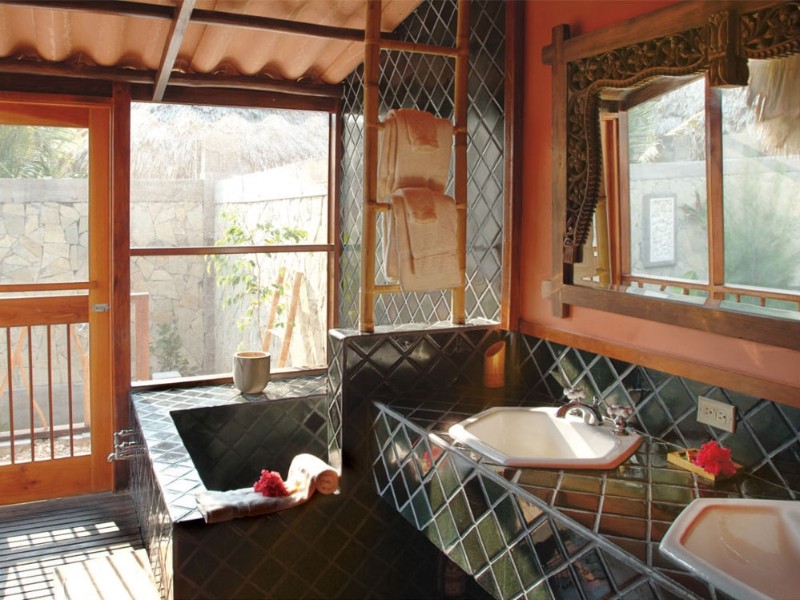 Turtle Inn - Sea Front