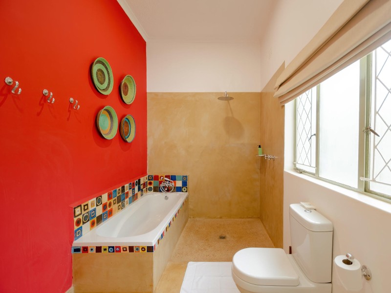 Badezimmer Phezulu Guest Lodge