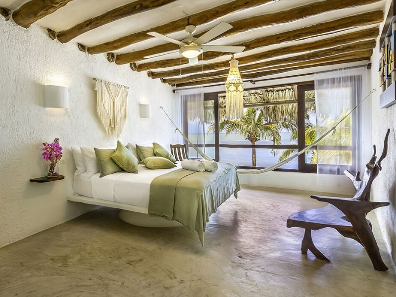 La Palapa - Top Floor Room