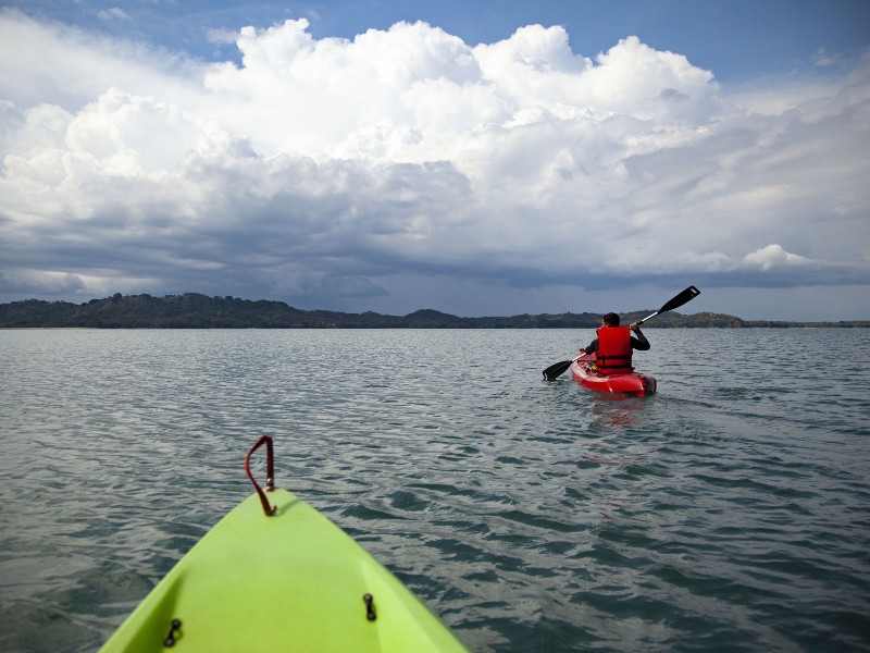 Isla Palenque - Kayaking