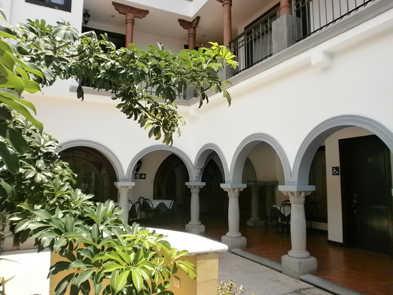 Hotel Colonial 