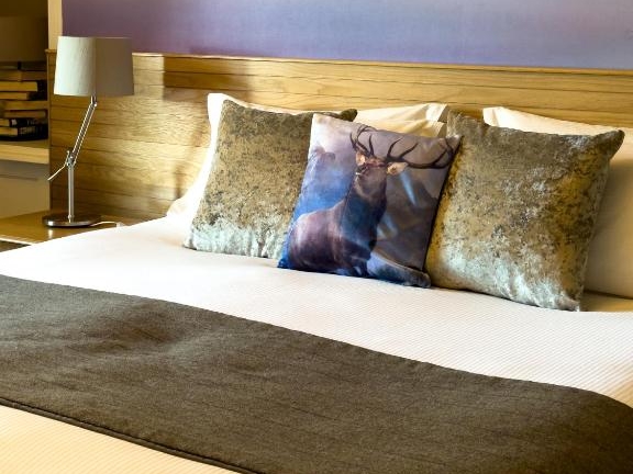 Glen Mhor Hotel King Room