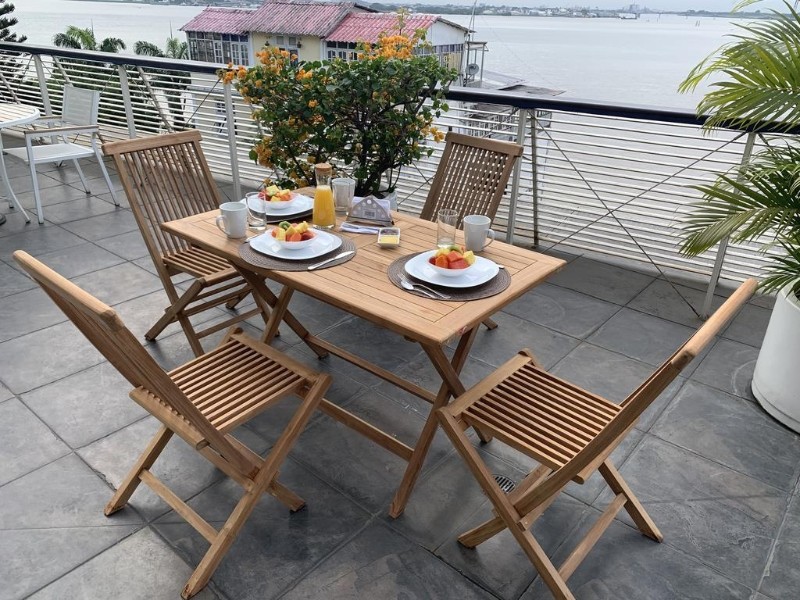 Breakfast at the Terrace