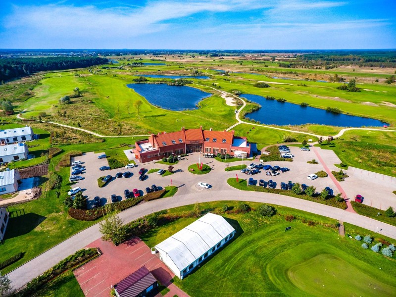 Sobienie Krolowskie Golf & Country Club