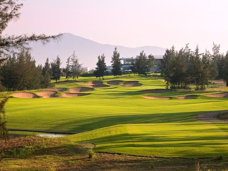 Montgomerie Links
