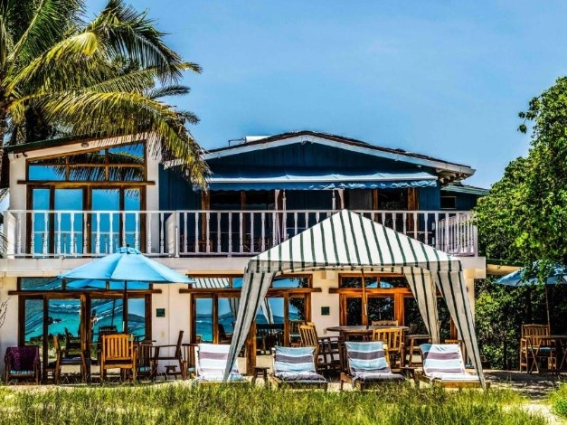 Isabela Beach House 