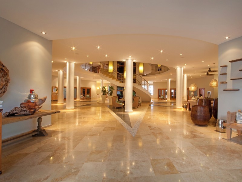 The Bannister - Lobby