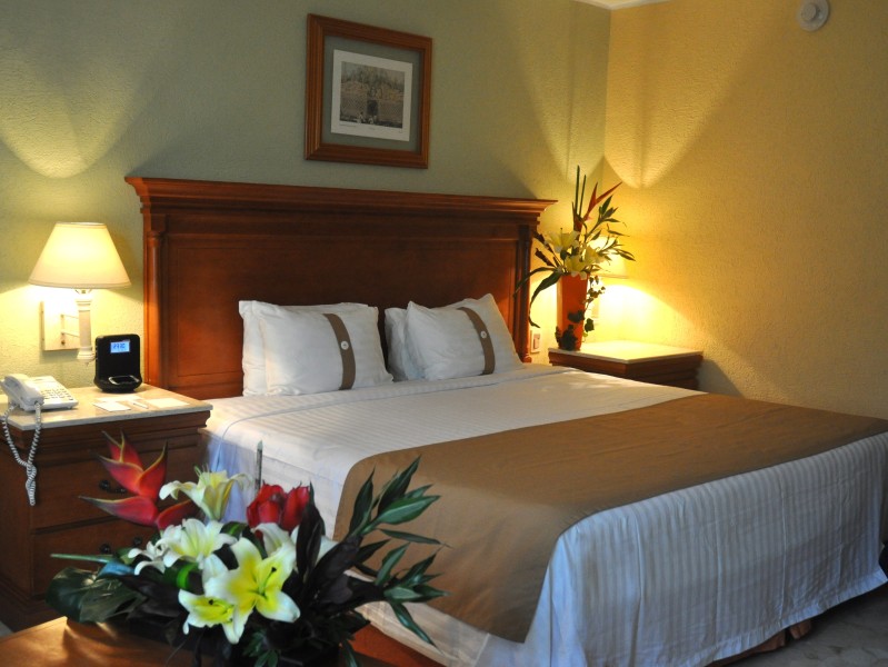 Capital Plaza - Junior Suite