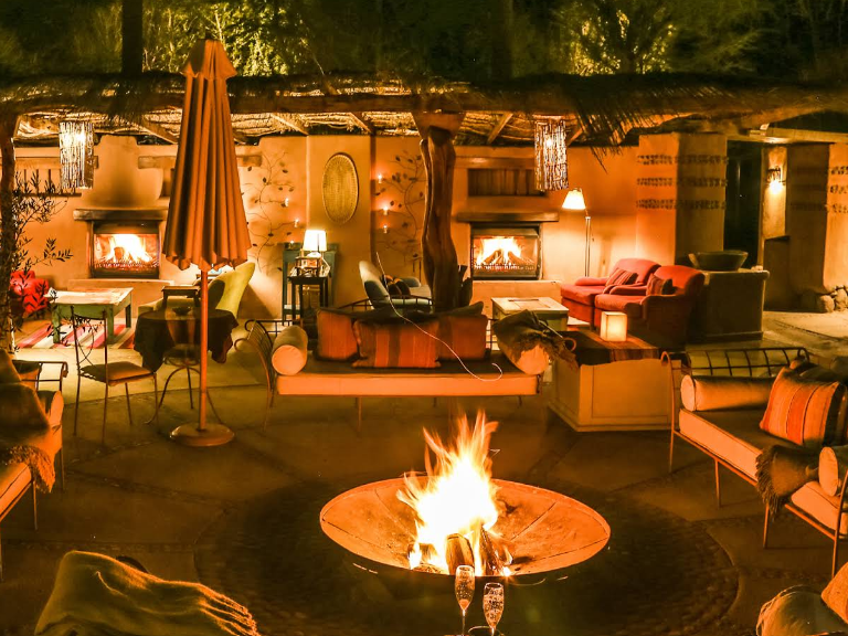 Außenbereich bei Nacht