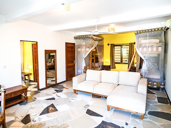 Paradise and Wilderness Family Room 