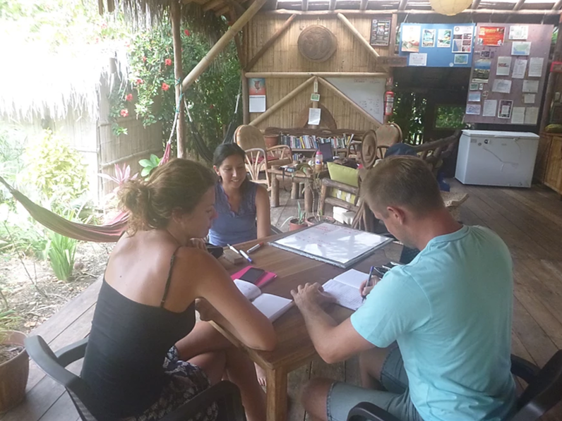 Spanish lessons at La Otra Ola