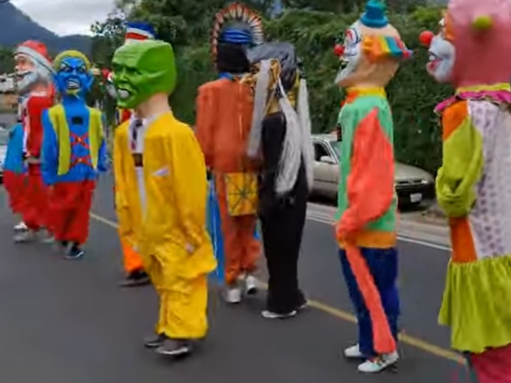 Giant puppets