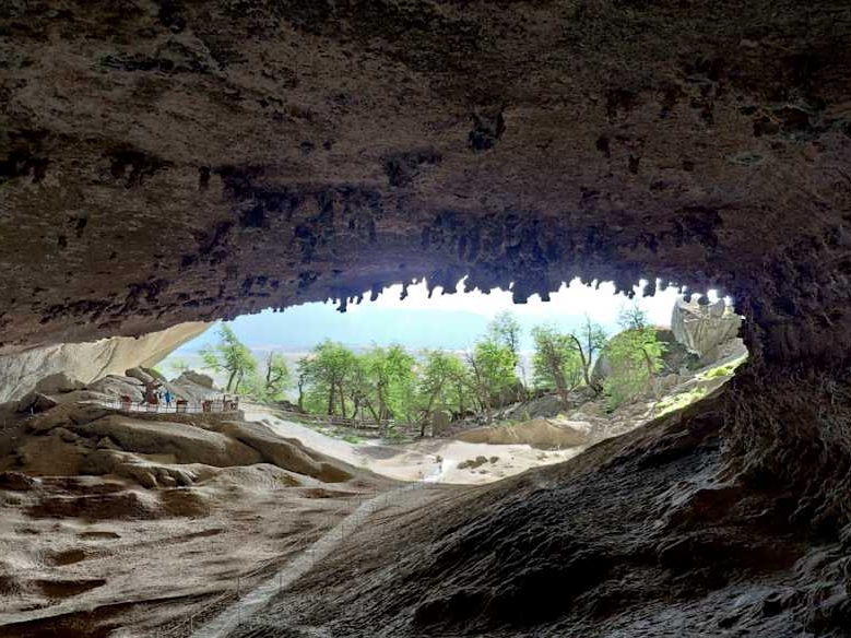 Blick aus der Mylodon-Höhle