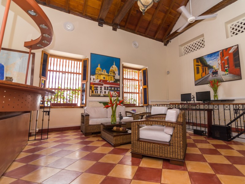 Tres Banderas - Lounge