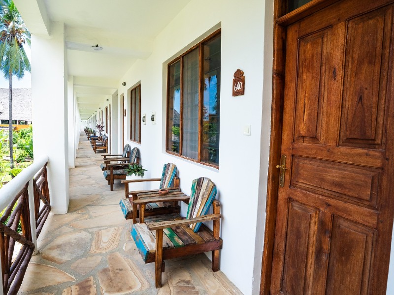 Reef and Beach Suite Mangrove/Pool View