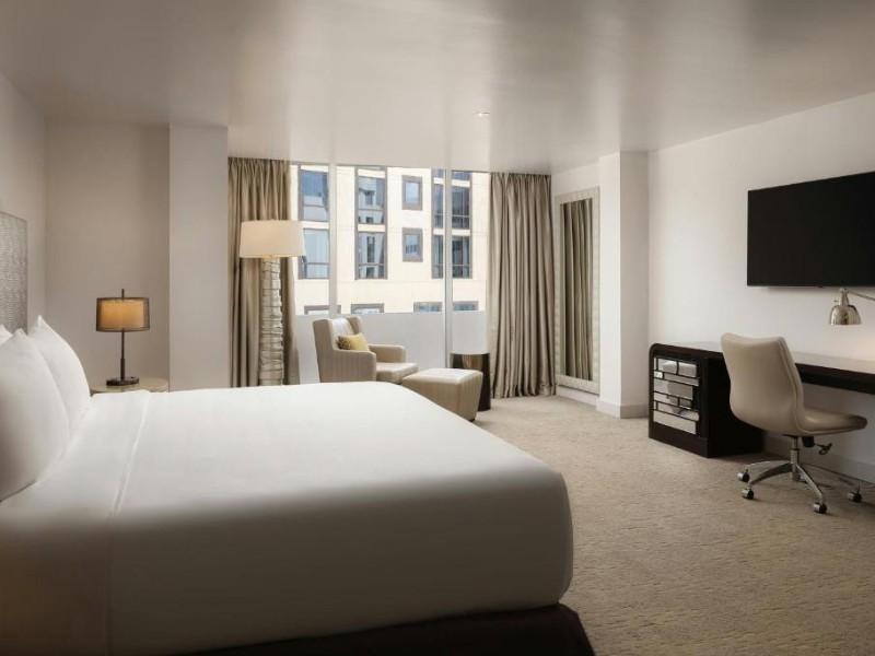 Renaissance Panama Junior Suite