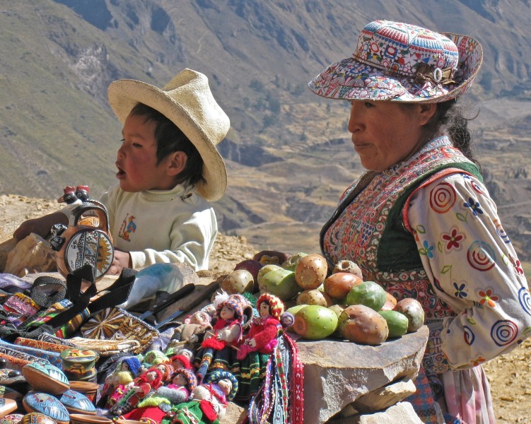 Colca Canyon - Indigena Kind mit Mutter