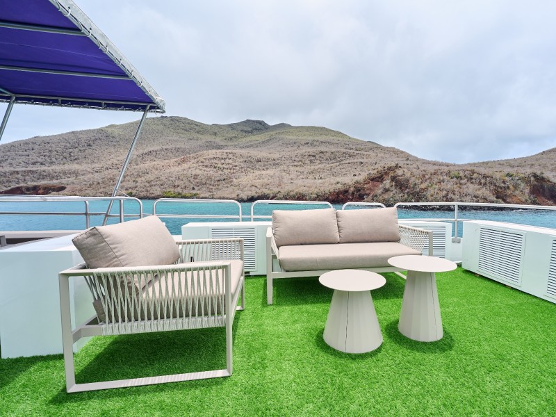 Monserrat Outdoor Lounge