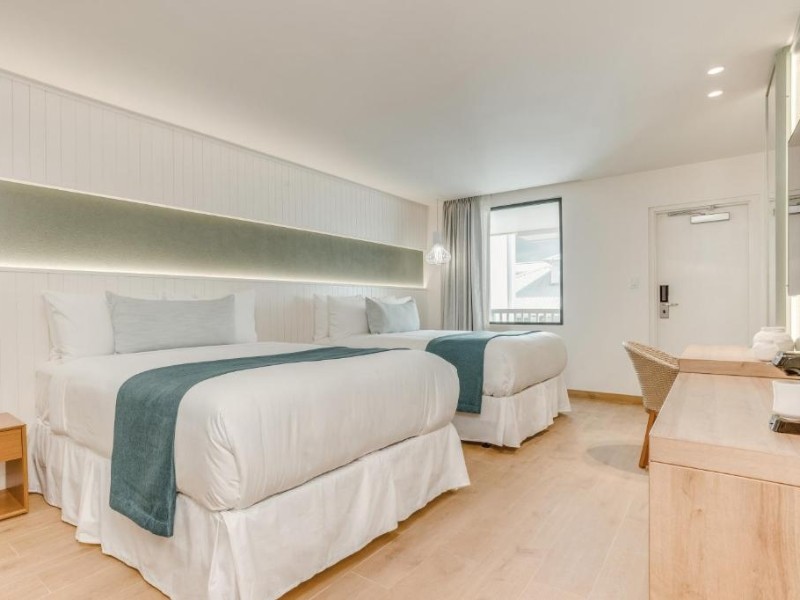 Fort George - Deluxe Queen Zimmer