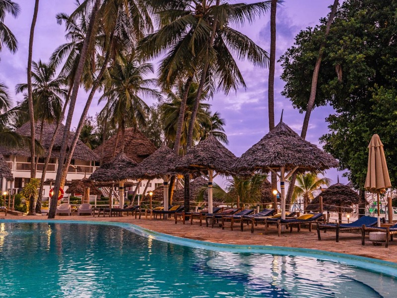 Paradise Beach Resort Pool