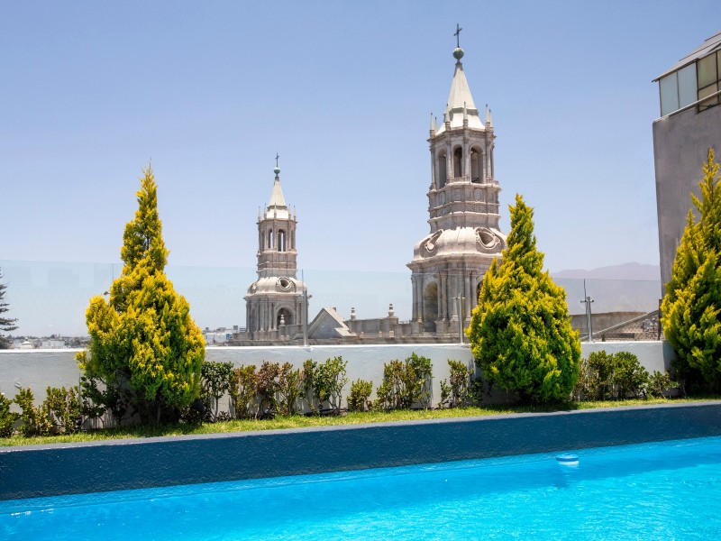 Pool auf der Terrasse